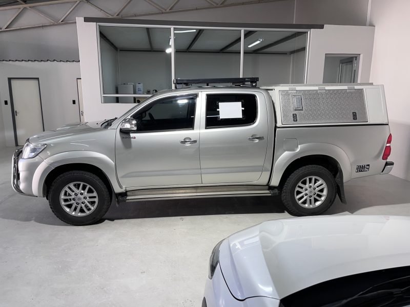 2015 Toyota Hilux 3.0D-4D Raider 4x4 Manual Double-Cab