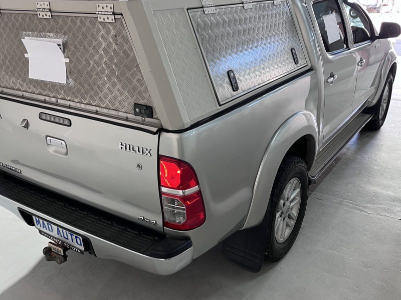 2015 Toyota Hilux 3.0D-4D Raider 4x4 Manual Double-Cab